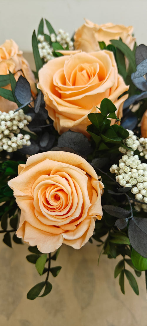 Aurinko - Asetelma nukkuvista kukista